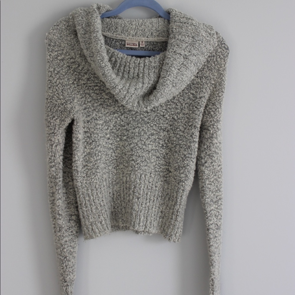 Cute sweater with bunched neck